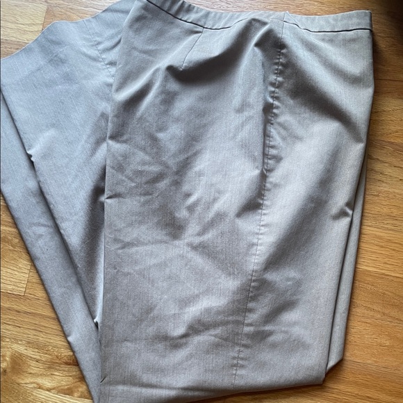 Jones New York Women’s  Light Beige Dress Pants - Picture 1 of 4